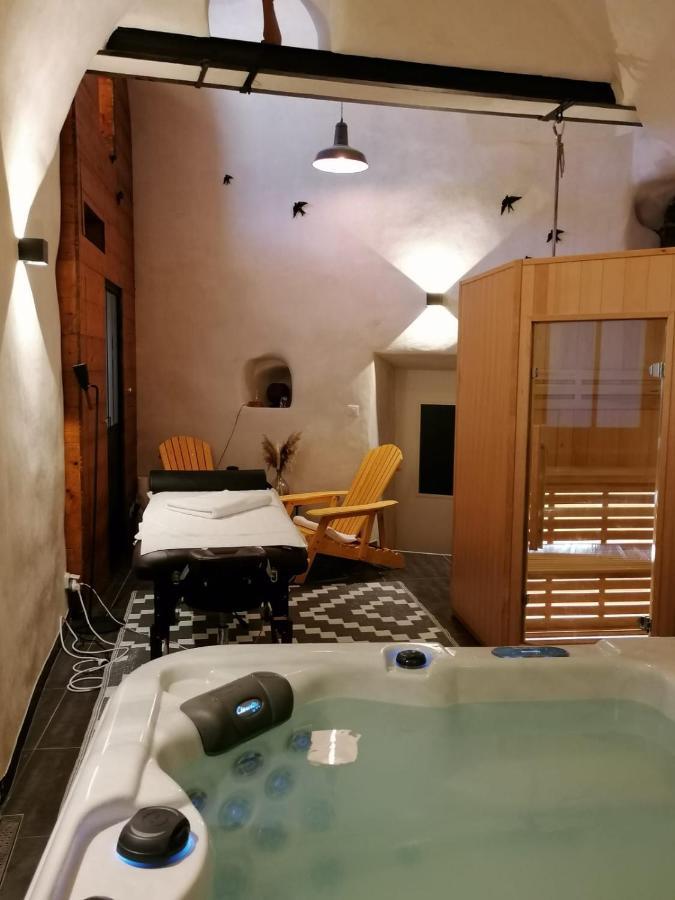 Les Terres Rouges 06 Bed & Breakfast Guillaumes Ngoại thất bức ảnh